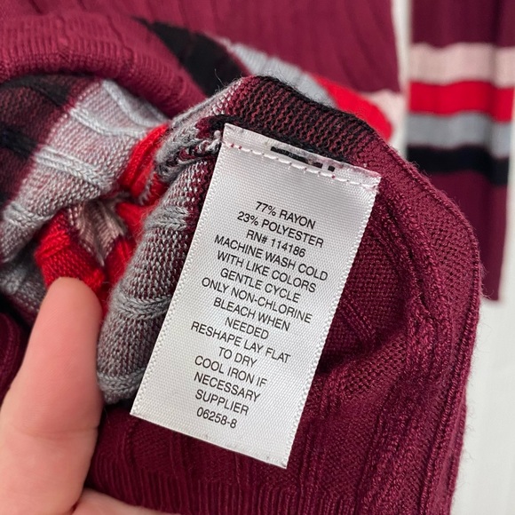 🌈5/$25 BUNDLE! Liz Claiborne long sleeve button detail striped light sweater - Picture 5 of 5